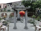 Chết đứng vì ngân hàng nhận thế chấp cả... lăng mộ!?