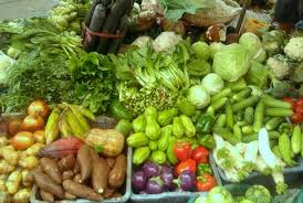 Hà Nội: Giá rau xanh tăng vọt sau mưa