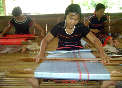 Làng dệt thổ cẩm Zơra
