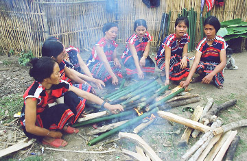 Nhiều hỗ trợ cho đơn vị sử dụng lao động người dân tộc thiểu số