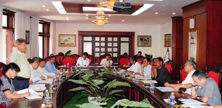 Tây Nguyên: Người uy tín trao đổi kinh nghiệm