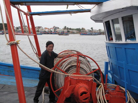 Tiếp sức cho ngư dân vươn khơi