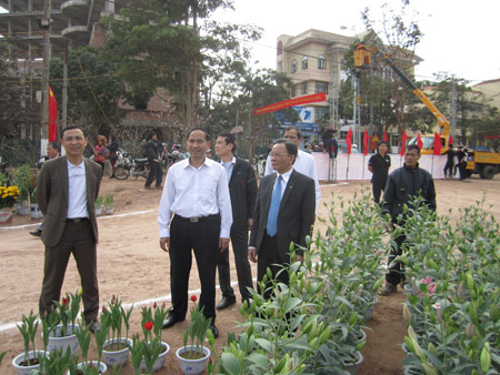 Xây dựng đô thị gắn liền phát triển nông thôn